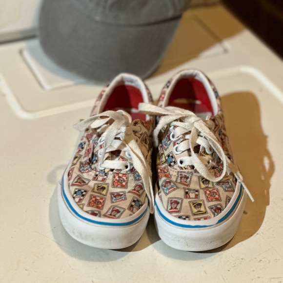 Where’s Waldo Vans - Picture 4 of 5